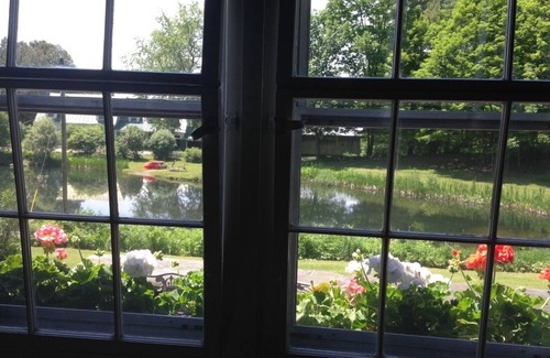 Post Mills House | Charming 2-bedroom Summer Home in Strafford, Vermont