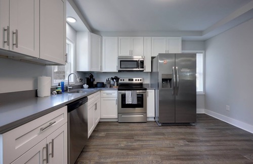 Donelson House | Charming 2-bedroom townhome in vibrant Nashville
