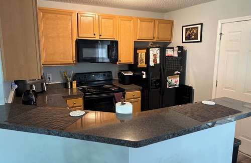 Southwestern House | Charming 2-bedroom townhome with WiFi, fitness room in terrific Atlanta