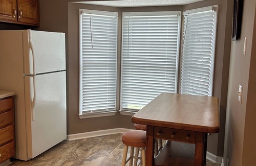 Bristol House | Charming 2-bedroom townhome Bristol minutes from local attractions!