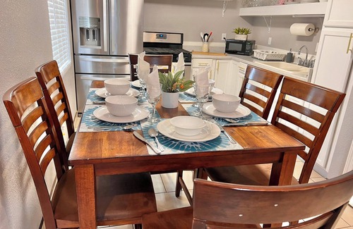 La Mesa Apartment | Charming 2-bedroom apartment with AC, WiFi in fabulous Albuquerque