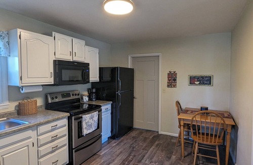 Bloomington House | Charming 2-bedroom house with WiFi, AC in brilliant Bloomington