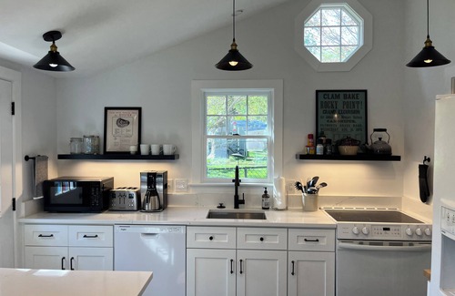 Charlestown Cottage | Charming 2-bedroom cottage at Murphy's Beach in lovely Charlestown Maryland