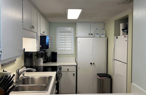 Emerald Isle Condo | Charming 2-bedroom condo. Great location and beautiful views of our Emerald Sea.