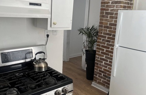 Near Eastside House | Charming 2-bedroom house with WiFi, AC in awesome Indianapolis