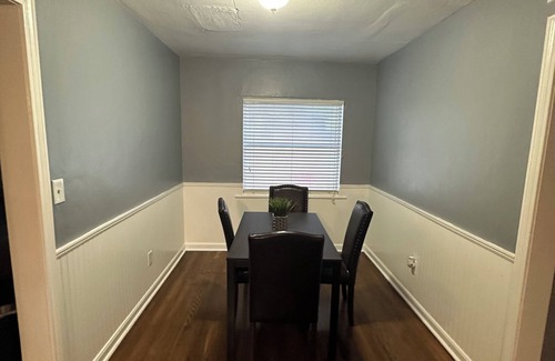 Murray Hill Apartment | Charming 2-bedroom apartment with AC, WiFi in terrific Jacksonville