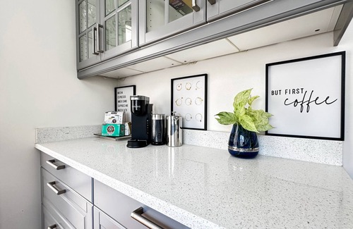 West Los Angeles House | Charming 2-bedroom house in beautiful West Los Angeles