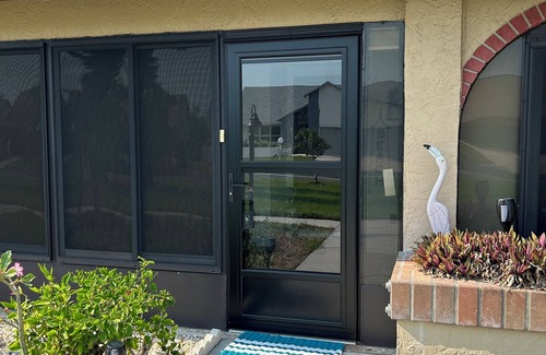 Iona Villa | Charming 2-bedroom villa in Fort Myers with AC, WiFi, fitness room, Pools