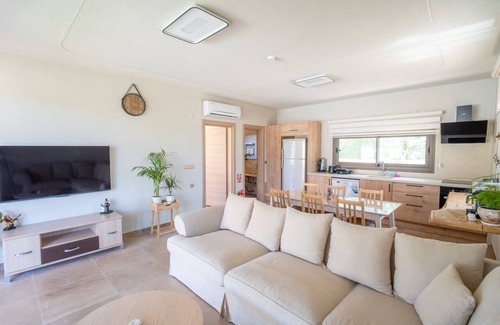 Hisaronu Villa | Charming 2-bedroom villa in serene Hisarönü Marmaris with AC