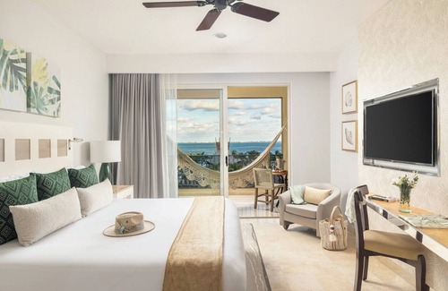 Punta Sam Resort | Charming 2-bedroom villa all-inclusive package at Villa Del Palmar Resort Cancún