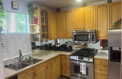 Tampa Heights Villa | Charming 2-bedroom villa with WiFi, AC in peaceful Tampa