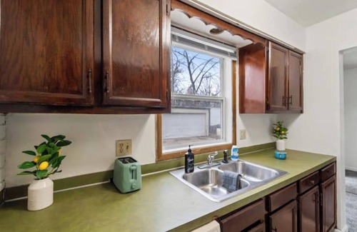 Des Moines House | Charming 2 bedrooms with sofa bed townhome wonderful place in Des Moines area