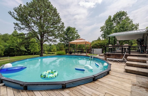 French Lick House | Charming 2-bedrooms in French Lick with AC, WiFi