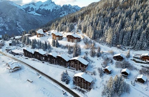 Station de Drouzin le Mont Apartment | Charming 2-room apartment with balcony and parking in Col du Corbier