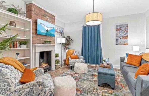 Lambertville House | Charming 2bd row home in Lambertville, a quick walk from city center