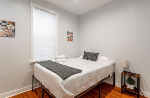 Constable Hook Apartment | Charming 2BR 1BA Apartment Near NYC Airport