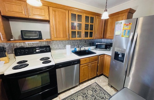 Elkins Park Apartment | Charming 2BR 2B in Elkins Park Monthly Discount