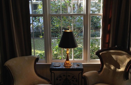 Summerville Historic District House | Charming 2BR/2BA Guest House on Historic 2 acres in downtown Summerville!