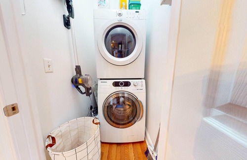 Smoketown Jackson House | Charming 2BR/2BA Near NuLu/Downtown Area Hospitals