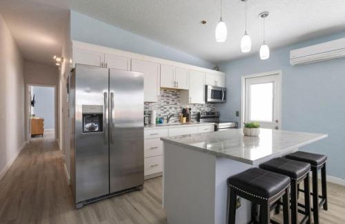 Delray Beach Apartment | Charming 2BR Central Location