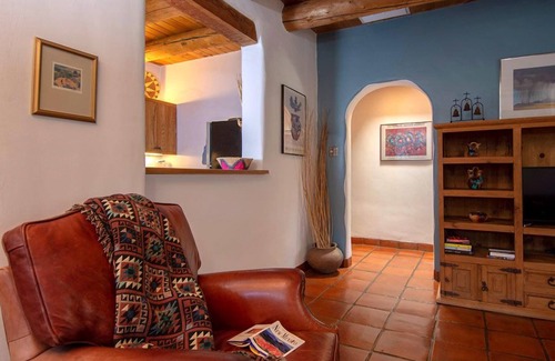 Santa Fe Apartment | Charming 2BR Near Santa Fe Plaza