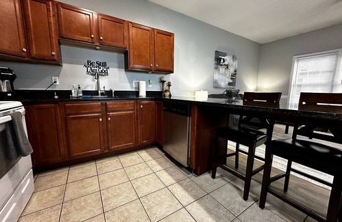 Johnson City House | Charming 2BR Townhome w/Garage + Modern Comforts