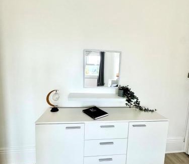 Bexhill-on-Sea Apartment | Charming 2BR Victorian Flat in Bexhill-on-Sea