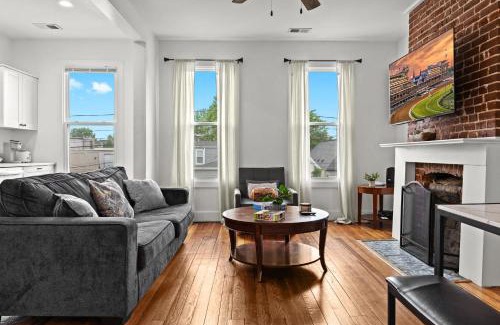 Shelby Park Apartment | Charming 2nd-Floor Flat 3BR 2BA Free Parking