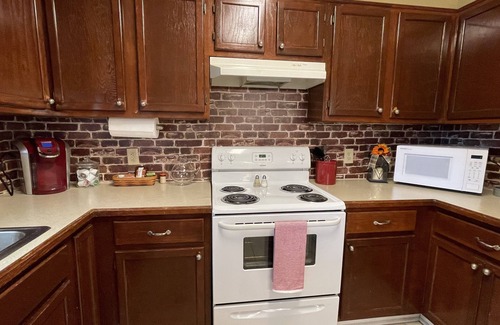 Greenbrier House | Charming 3 bd home in quiet neighborhood