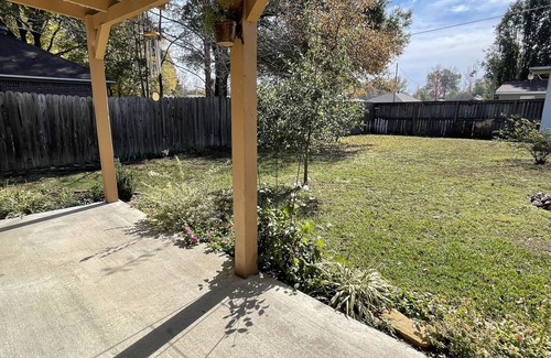Greenbrier House | Charming 3 bd home in quiet neighborhood