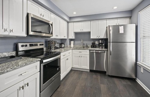 Countryside House | Charming 3 bdr Thome, Suburban Nhbrhd, Near DC