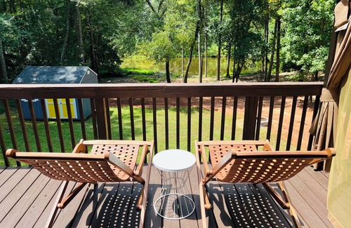 Palmetto House | Charming 3 Bdrm House 6 mins from Serenbe on 5+ Wooded Acres with Pond