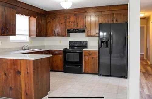 Sevier County House | Charming 3-bedroom house with AC and WiFi 20 minutes form Sevierville