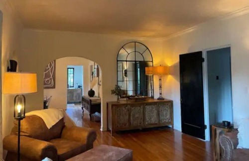 Jackson House | Charming 3 bed 2 bath w/Pool