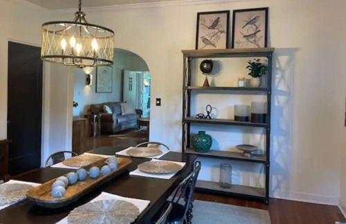 Jackson House | Charming 3 bed 2 bath w/Pool