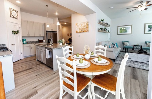 Mountain Shadows House | Charming 3-bedroom townhome with AC and WiFi in peaceful Colorado Springs