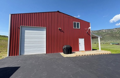 Lava Hot Springs House | Charming 3-bedroom barn with AC, WiFi in delightful Lava Hot Springs