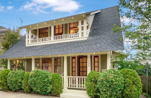 Ocean Grove House | Charming 3-bedroom bungalow in Ocean Grove with WiFi and AC