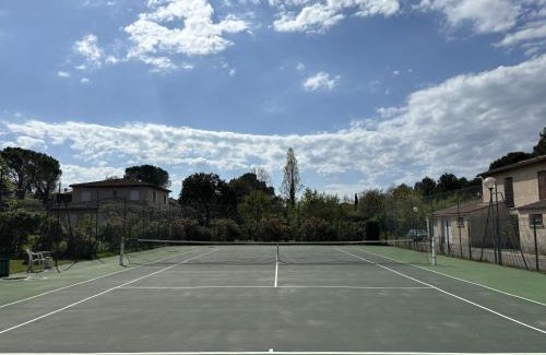 Mougins Villa | Charming 3-Bed Villa in Mougins near Cannes