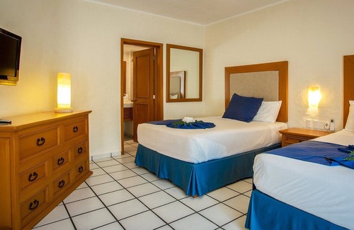 Puerto Vallarta Resort | Charming 3-bedroom villa with WiFi and AC in brilliant Puerto Vallarta.