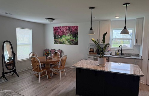 Jeffersonville House | Charming 3-bedroom house in wonderful Jeffersonville with WiFi, AC