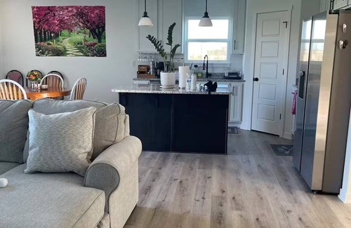 Jeffersonville House | Charming 3-bedroom house in wonderful Jeffersonville with WiFi, AC