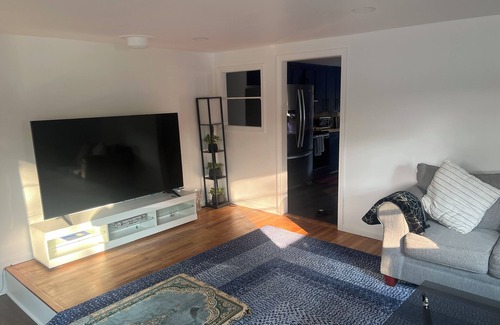 South Portland Apartment | Charming 3-bedroom apartment in South Portland, close to downtown.