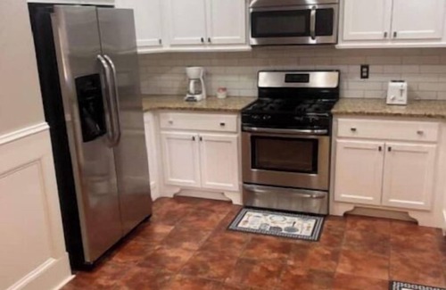 Lawrenceville House | Charming 3-bedroom house with Wi-Fi and AC in Lawrenceville.