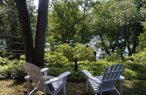 New Fairfield House | Charming 3-bedroom house in Candlewood Isle lake community- 2 week minimum stay