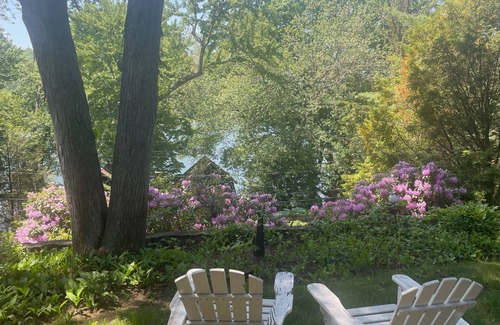 New Fairfield House | Charming 3-bedroom house in Candlewood Isle lake community- 2 week minimum stay