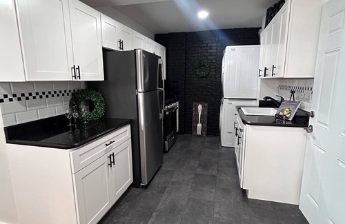 Montclair Apartment | Charming 3-bedroom 1.5 bth apartment steps from train to NYC in lovely Montclair