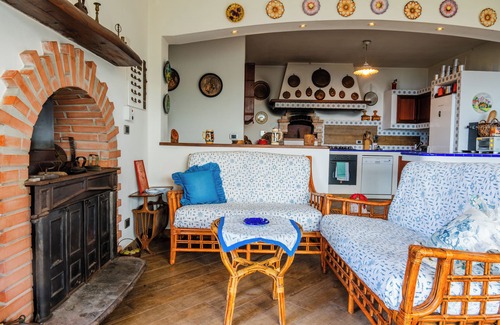 Rapallo Villa | Charming 3-bedroom 4 bathrooms villa with WiFi and AC in beautiful Rapallo