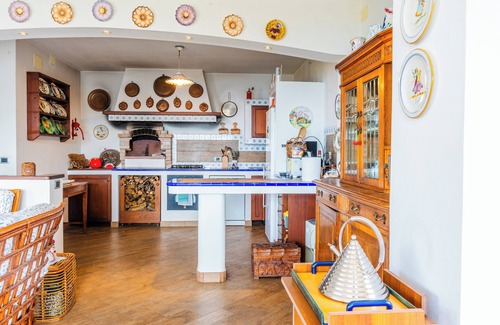 Rapallo Villa | Charming 3-bedroom 4 bathrooms villa with WiFi and AC in beautiful Rapallo