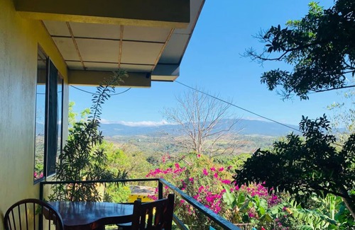 Atenas Bed & Breakfast | Charming 3-bedroom bed & breakfast with fitness room and WiFi in Atenas